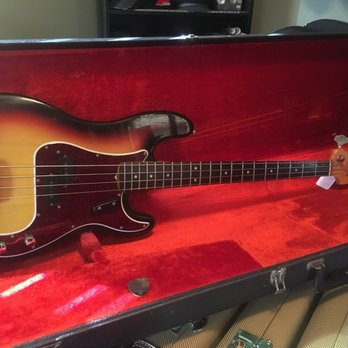 Brian's Guitars - Guitar Stores Near Me - Cheshire, Connecticut