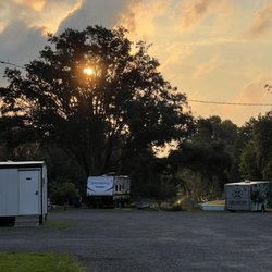 Seven Sisters Campgroud - Sunrise at Seven Sisters Campground
