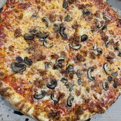 Pizzeria 211 - Mmmm another mushroom and sausage pizza
