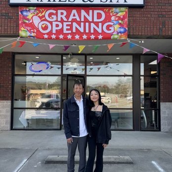 Luxo Nails Spa - Nail Salons Near Me - Goldsboro, North Carolina
