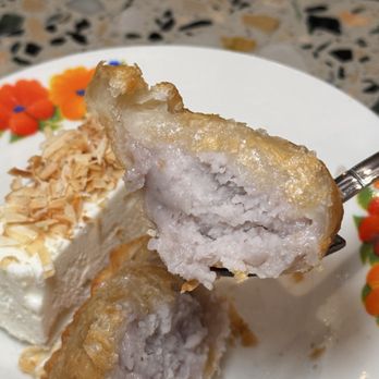 Dagg Thai Restaurant - Taro Puff - Thai Near Me - New York, New York