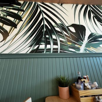Paloma’s Restaurant - Tropical theme - Latin American Near Me - Old Orchard Beach, Maine