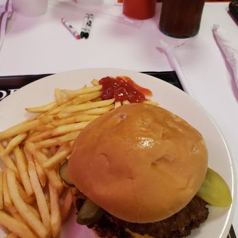 Steak ’n Shake - Fast Food Near Me - Valrico, Florida