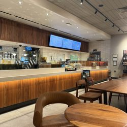 Starbucks - Lobby