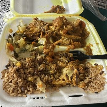 Golden Krust - Caribbean Near Me - Stonecrest, Georgia