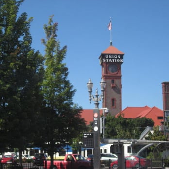 Amtrak - Union Station and its campanile seen during the day. A MAX train can also be seen in the foreground. - Train Stations Near Me - Portland, Oregon Amtrak - Union Station and its campanile seen during the day. A MAX train can also be seen in the foreground. - Train Stations Near Me - Portland, Oregon