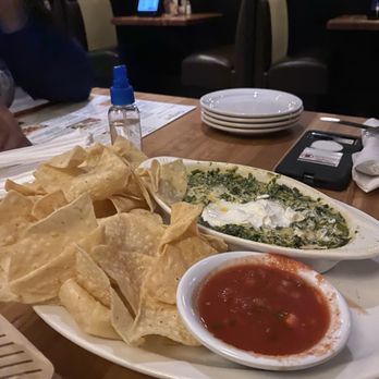 Cheddar's Scratch Kitchen - Santa Fe Spinach Dip - American Near Me - Miami, Florida