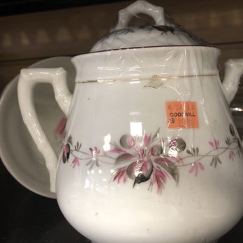 Goodwill Store & Donation Center - Thrift Stores Near Me - Long Beach, California