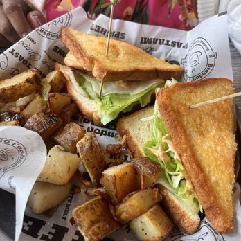 Brandon's Diner - American Near Me - Upland, California