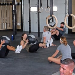 Crossfit HCC - Crossfit HCC www.crossfithcc.com