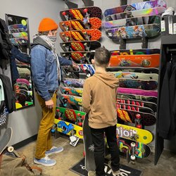 Sixth Avenue Skatepark - Skate shop