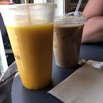 Cheshire Coffee - Pineapple mango smoothie - Coffee & Tea Near Me - Cheshire, Connecticut