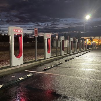 Tesla Supercharger - Chargers at night - EV Charging Stations Near Me - Cedar City, Utah Tesla Supercharger - Chargers at night - EV Charging Stations Near Me - Cedar City, Utah