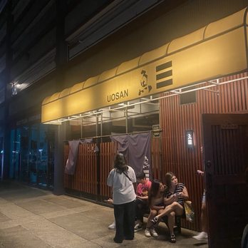 Izakaya Uosan - Front - Izakaya Near Me - Honolulu, Hawaii