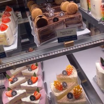 Paris Baguette - Yummm more dessert - Bakeries Near Me - Carlsbad, California Paris Baguette - Yummm more dessert - Bakeries Near Me - Carlsbad, California