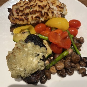 The Keg Steakhouse + Bar - Steakhouses Near Me - Kelowna, British Columbia The Keg Steakhouse + Bar - Steakhouses Near Me - Kelowna, British Columbia