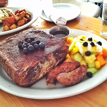 Blue Collar - Blueberry French toast - Comfort Food Near Me - Miami, Florida Blue Collar - Blueberry French toast - Comfort Food Near Me - Miami, Florida