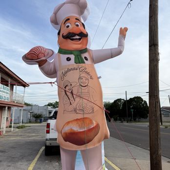 Adelena's Bakery - Welcoming Baker - Bakeries Near Me - Laredo, Texas Adelena's Bakery - Welcoming Baker - Bakeries Near Me - Laredo, Texas