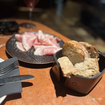 Bar Brutal - Wine Bars Near Me - Barcelona, B