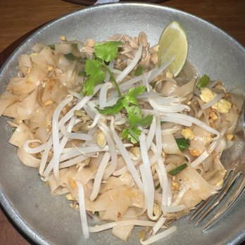 Punch Curry Bar - Chicken pad Thai - Indian Near Me - Buenos Aires, C