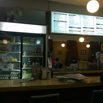 Park Crest Diner - Cafes Near Me - Burnaby, British Columbia