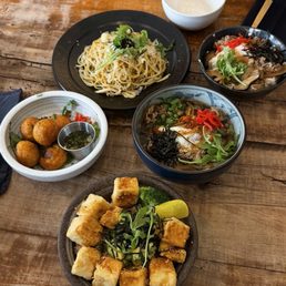 Tofu Bowl, Takoyaki, Champignon Pasta, Gyudon