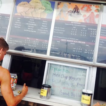 Mac's On the Pier - Seafood Near Me - Wellfleet, Massachusetts