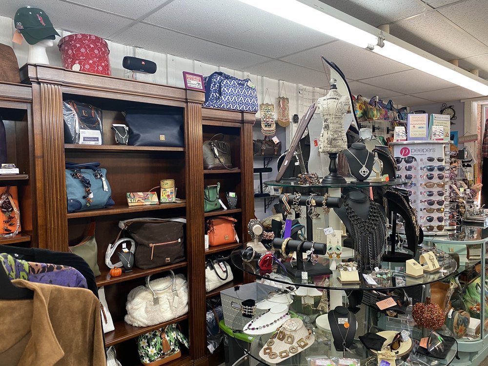 BONJOUR AGAIN UPSCALE RESALE Updated September 2024 13 Photos