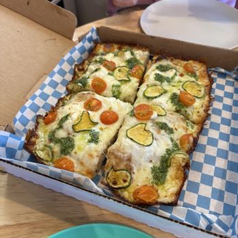 La Marea Cafe & Pizzeria - Full pie - Special - Salad Near Me - Capitola, California La Marea Cafe & Pizzeria - Full pie - Special - Salad Near Me - Capitola, California