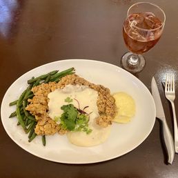 The perfect chicken-fried steak meal