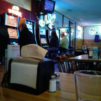 Vic's Bar & Grill - people sitting at tables - American Near Me - La Pine, Oregon Vic's Bar & Grill - people sitting at tables - American Near Me - La Pine, Oregon