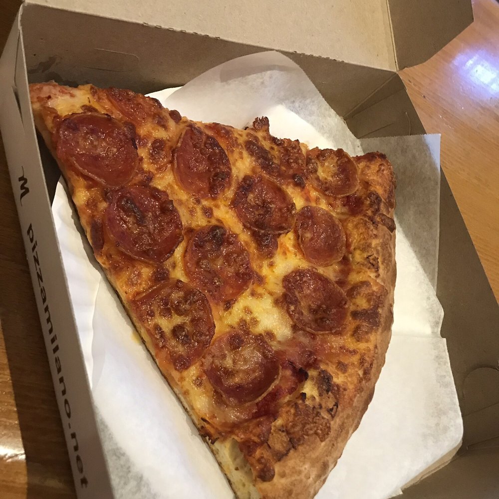 Pepperoni pizza Pepperoni pizza