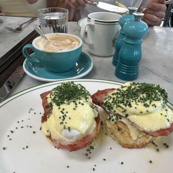 Sadelle's - Eggs Benedict, stale brioche - Breakfast & Brunch Near Me - Dallas, Texas