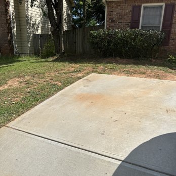 Yarden Ops - Front yard - Lawn Services Near Me - Lilburn, Georgia