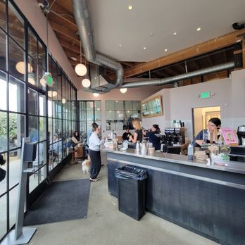 La Colombe - Inside - Coffee Roasteries Near Me - Los Angeles, California La Colombe - Inside - Coffee Roasteries Near Me - Los Angeles, California