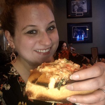 Eli's On the Hill - Huge lobster roll - American Near Me - Branford, Connecticut