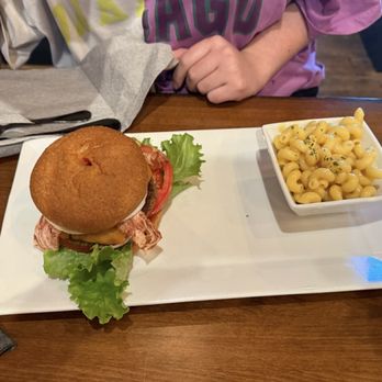 Pucker Up Vegan Eatery - Royale burger with Mac & Cheese - Vegan Near Me - Cocoa, Florida Pucker Up Vegan Eatery - Royale burger with Mac & Cheese - Vegan Near Me - Cocoa, Florida