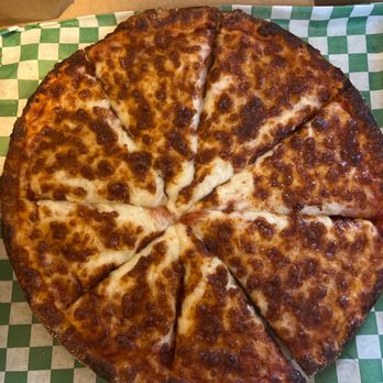 Pizza Twist - Burnt cheese pizza I got instead of what I actually ordered, with no acknowledgement from the restaurant. - Pizza Near Me - Berkeley, California