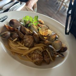 Anjuna Beach Restaurant - Linguine with clams