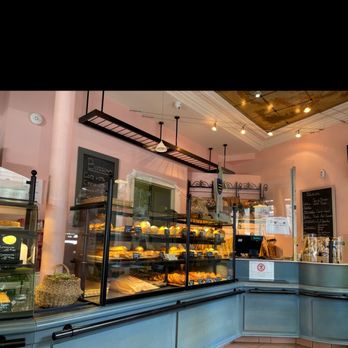 Les Deux Frères - Lovely little bakery where they have things for breakfast and lots of options for sandwiches and small slices of pizzas - Bakeries Near Me - Paris Les Deux Frères - Lovely little bakery where they have things for breakfast and lots of options for sandwiches and small slices of pizzas - Bakeries Near Me - Paris