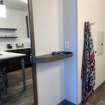 Residence Inn by Marriott Bozeman Downtown - Entry way - Hotels Near Me - Bozeman, Montana Residence Inn by Marriott Bozeman Downtown - Entry way - Hotels Near Me - Bozeman, Montana