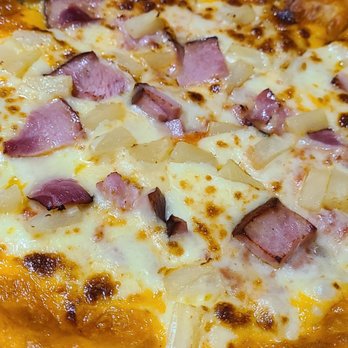 Hello Pizza - Hawaiian Gold - Pizza Near Me - La Canada Flintridge, California Hello Pizza - Hawaiian Gold - Pizza Near Me - La Canada Flintridge, California