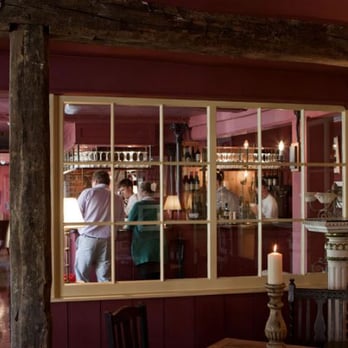 The Queens Head - Pubs Near Me - Weybridge, SRY The Queens Head - Pubs Near Me - Weybridge, SRY