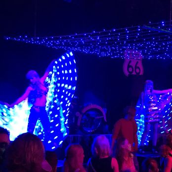 Cherry Berlin - Lichtshow - Performing Arts Near Me - Berlin, BE