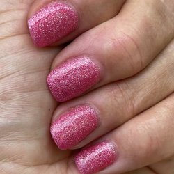 Le Nails - Gel application away from cuticle