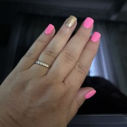 Van did a great job on my manicure and Jessie was great on my pedicure