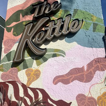 The Kettle - Locally world famous (for a good reason) - Diners Near Me - Manhattan Beach, California The Kettle - Locally world famous (for a good reason) - Diners Near Me - Manhattan Beach, California