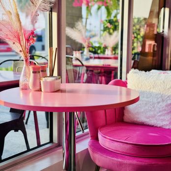 Pink Cafe - Breakfast & Brunch Near Me - Miami Beach, Florida