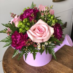 Jean's Flowers and Gifts