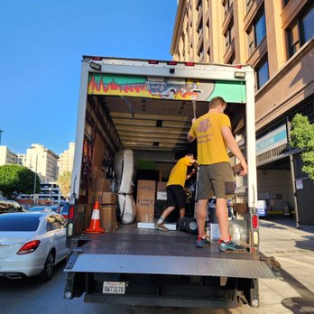 Trek Movers - Not even half of the truck filled. It took them more than 3 hrs for this - Movers Near Me - Los Angeles, California Trek Movers - Not even half of the truck filled. It took them more than 3 hrs for this - Movers Near Me - Los Angeles, California